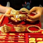 सुनको मूल्य तोलामा २ सय घट्यो, कतिमा भइरहेको छ कारोबार?